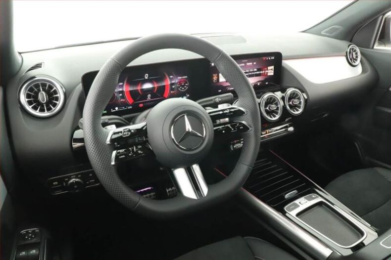 Mercedes Třída GLA - hlavní fotka