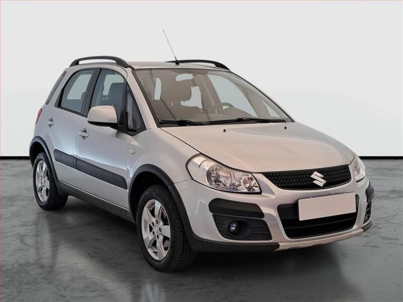 Suzuki SX4 - hlavní foto