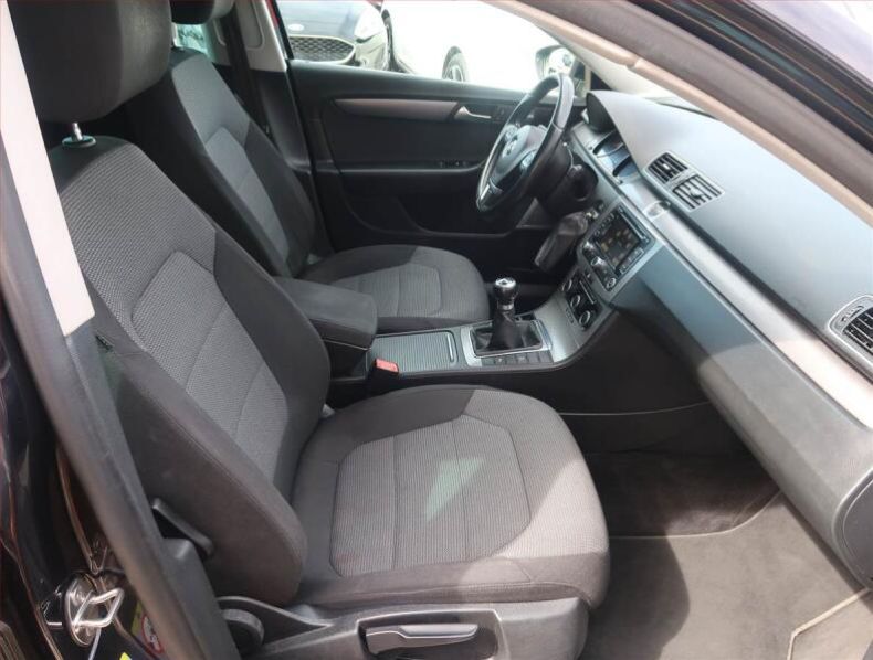 Volkswagen Passat - hlavní fotka