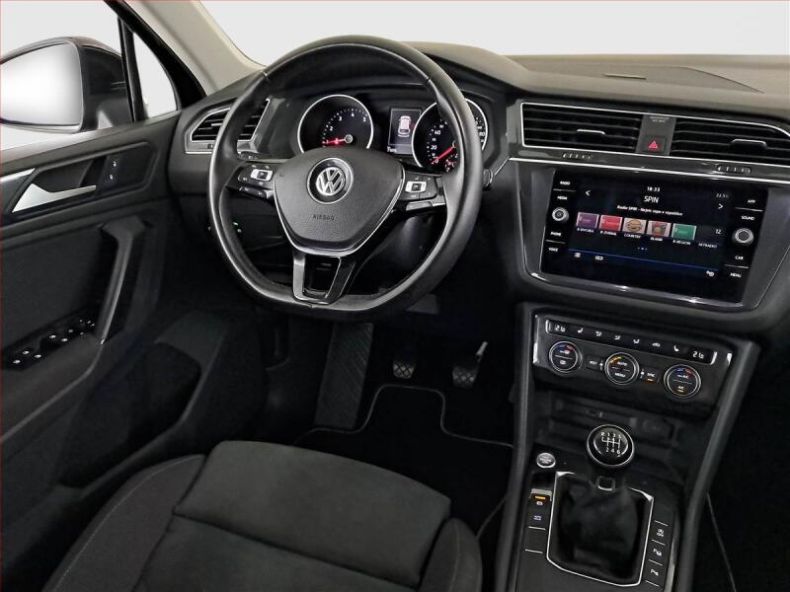 Volkswagen Tiguan - hlavní fotka