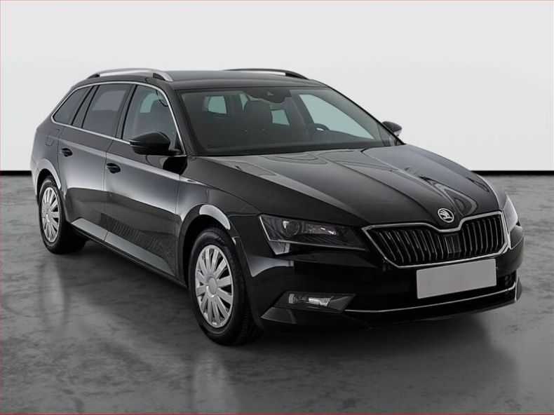 Škoda Superb - hlavní foto