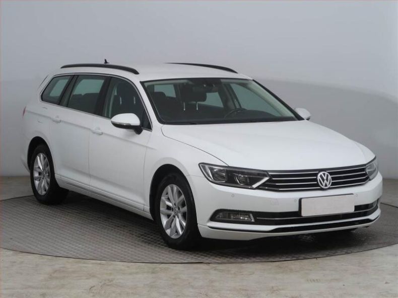Volkswagen Passat - hlavní fotka inzerátu