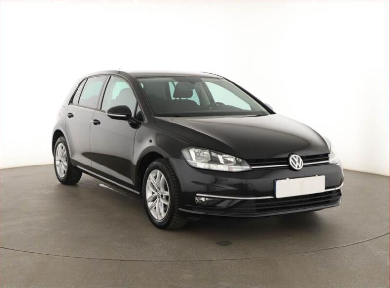 Volkswagen Golf - hlavní foto