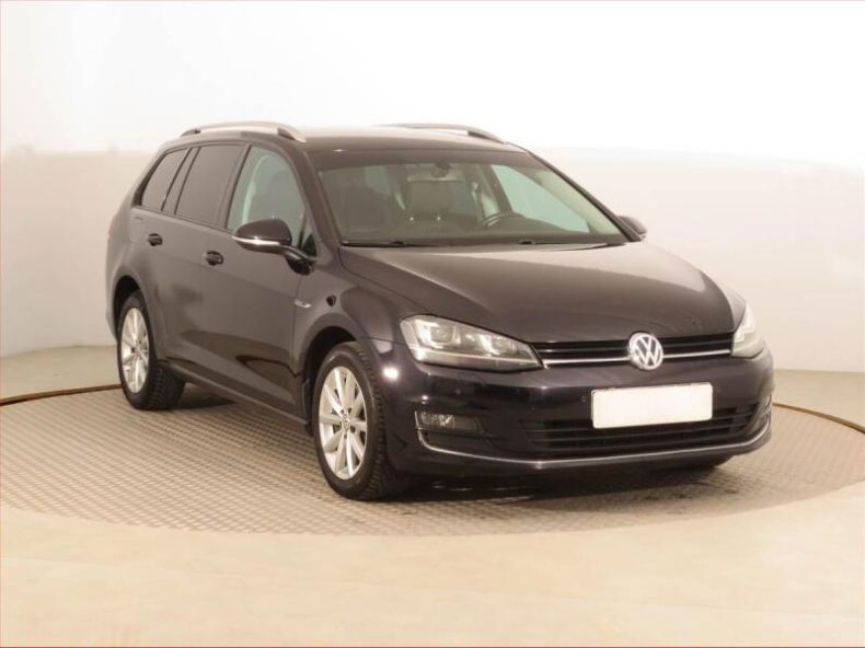 Volkswagen Golf - hlavní foto