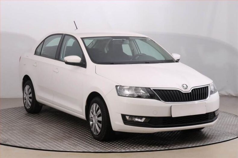 Škoda Rapid - hlavní foto