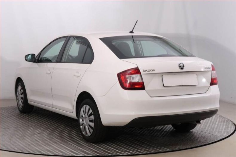 Škoda Rapid - hlavní fotka