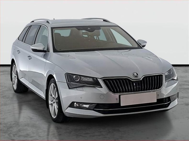 Škoda Superb - hlavní foto