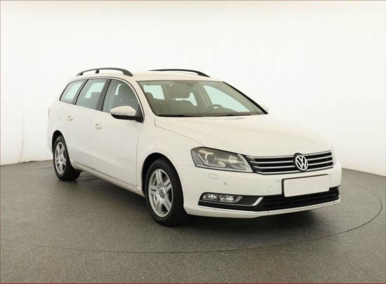 Volkswagen Passat - hlavní fotka inzerátu
