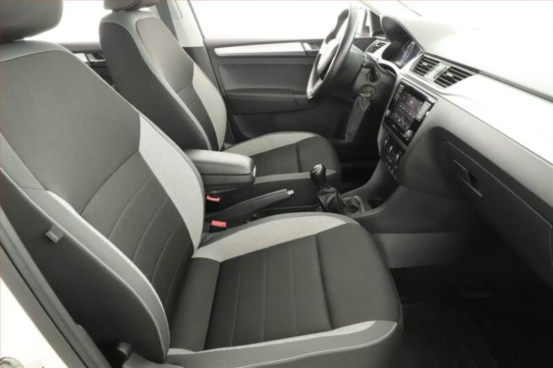 Škoda Rapid - hlavní fotka