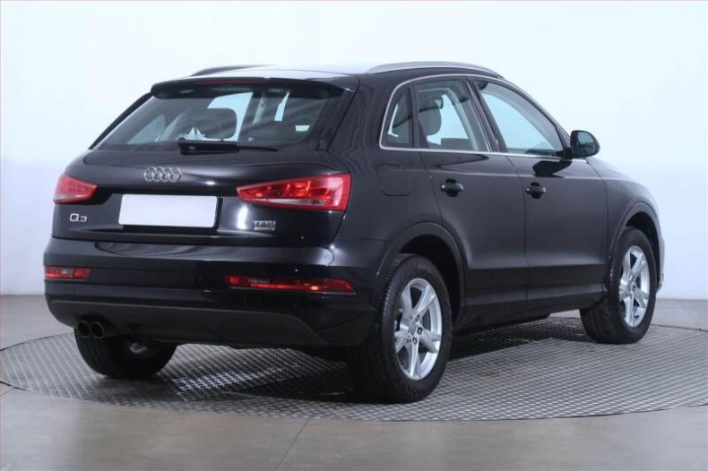 Audi Q3 - hlavní fotka