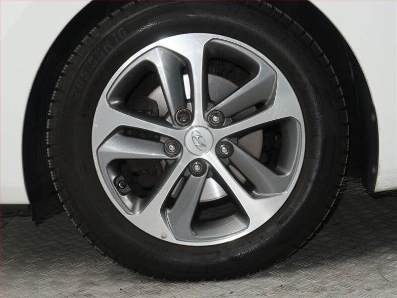 Hyundai i30 - hlavní fotka