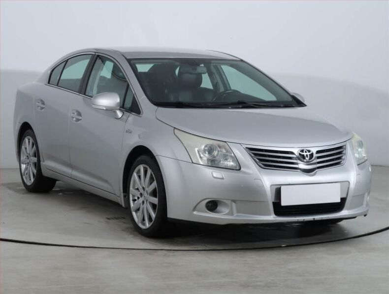 Toyota Avensis - hlavní foto