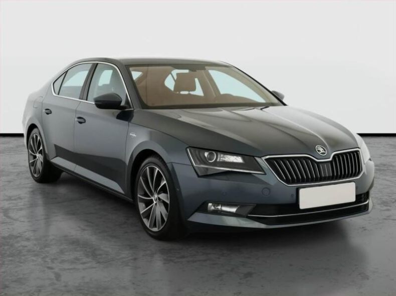Škoda Superb - hlavní foto
