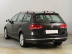 Volkswagen Passat - fotka číslo 3