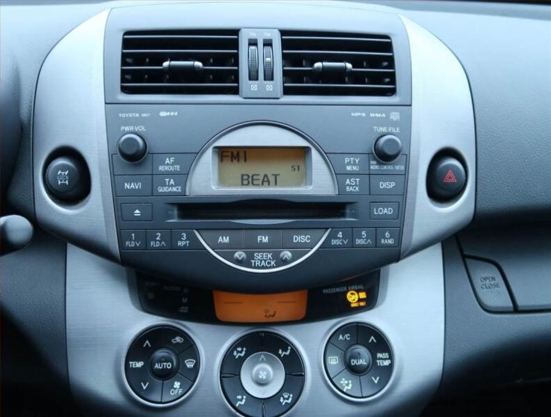 Toyota RAV 4 - hlavní fotka