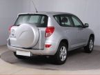 Toyota RAV 4 - fotka číslo 4