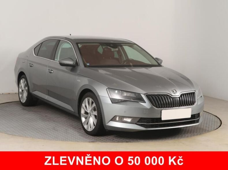 Škoda Superb - hlavní foto