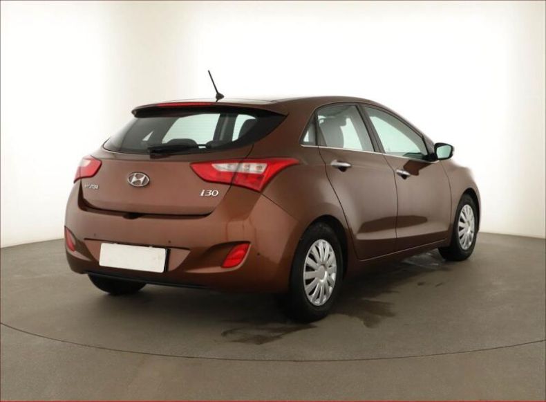 Hyundai i30 - hlavní fotka