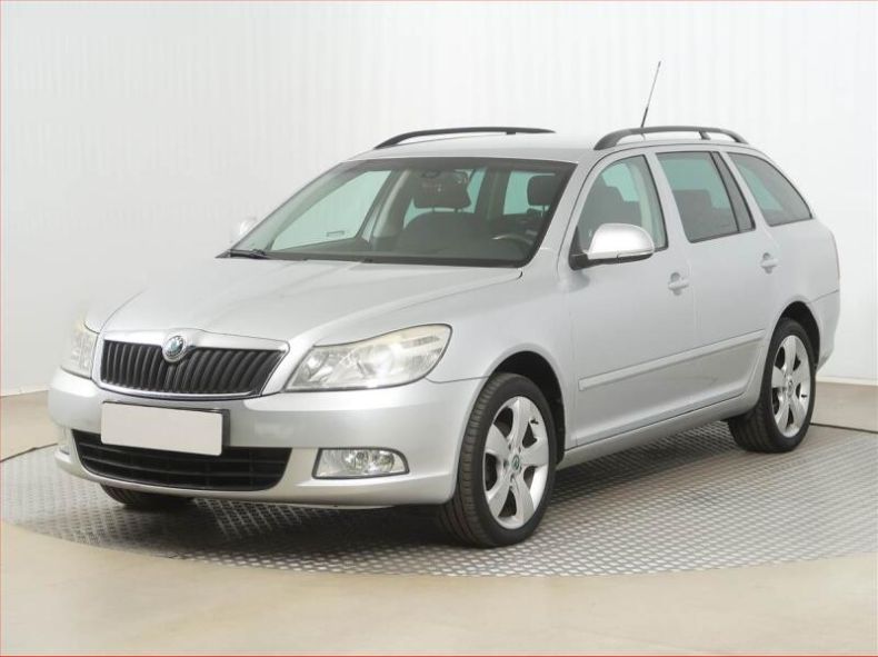 Škoda Octavia - hlavní fotka