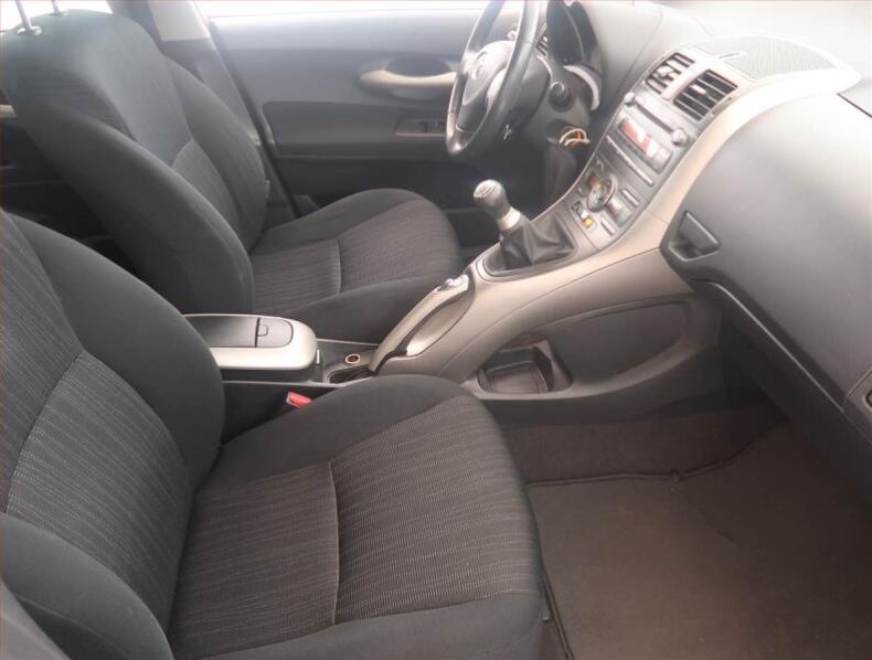 Toyota Auris - hlavní fotka