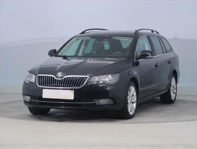 Škoda Superb - hlavní foto