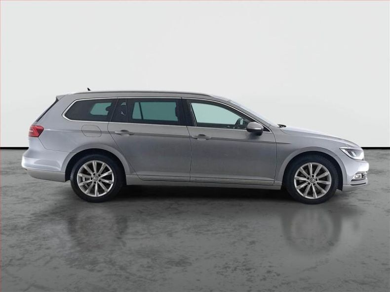 Volkswagen Passat - hlavní fotka