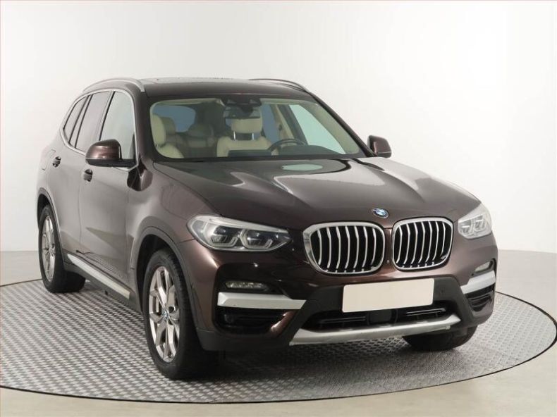 BMW X3 - hlavní foto