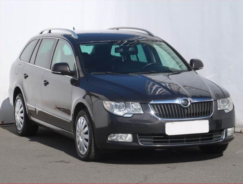 Škoda Superb - hlavní foto