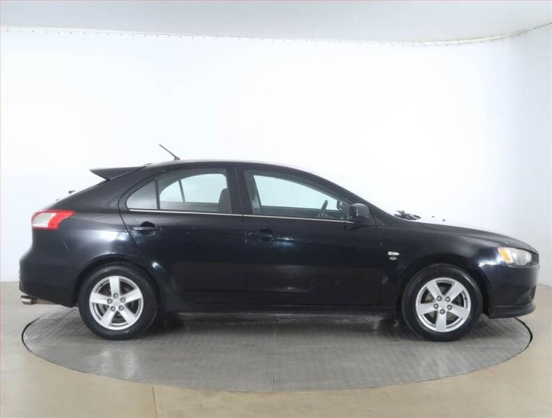 Mitsubishi Lancer - hlavní fotka