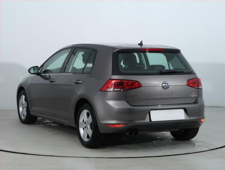 Volkswagen Golf - hlavní fotka