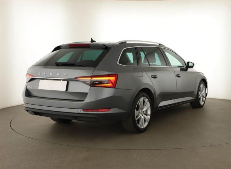Škoda Superb - hlavní fotka
