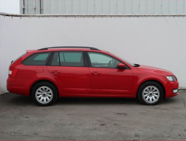 Škoda Octavia - hlavní fotka