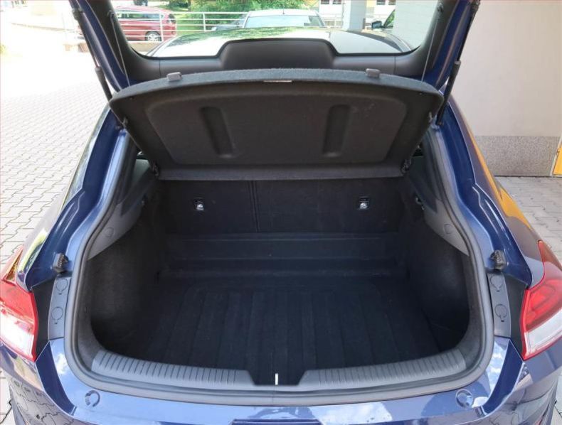 Hyundai i30 - hlavní fotka