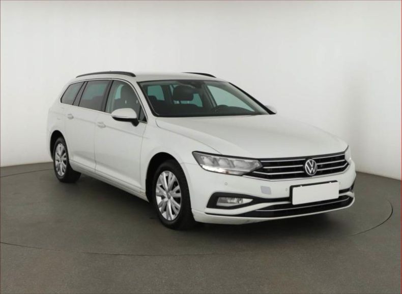 Volkswagen Passat - hlavní foto