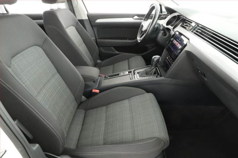 Volkswagen Passat - hlavní fotka