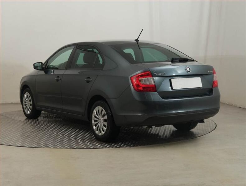 Škoda Rapid - hlavní fotka