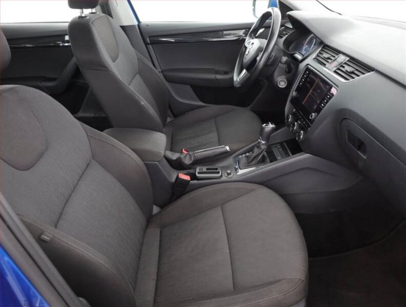 Škoda Octavia - hlavní fotka