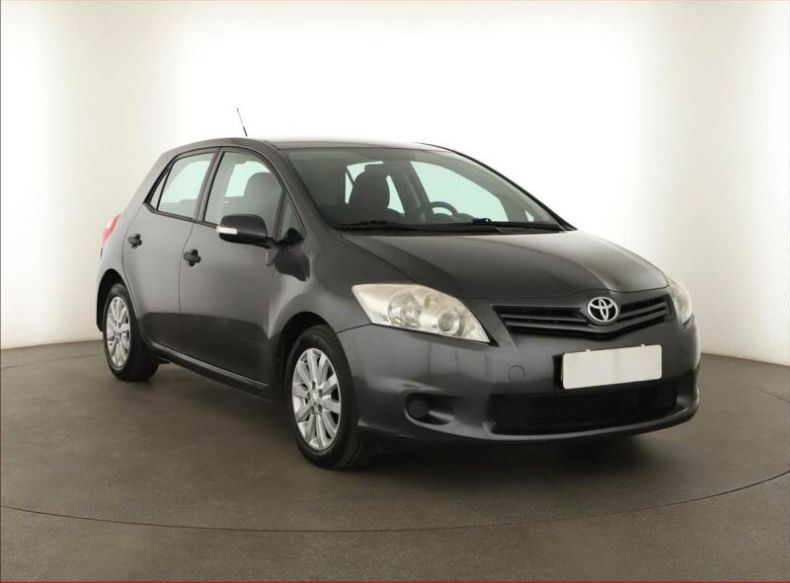 Toyota Auris - hlavní foto