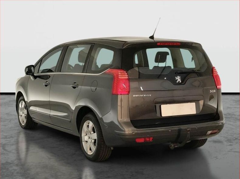 Peugeot 5008 - hlavní fotka