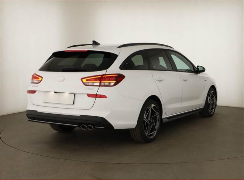 Hyundai i30 - hlavní fotka