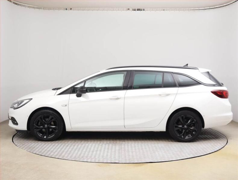 Opel Astra - hlavní fotka