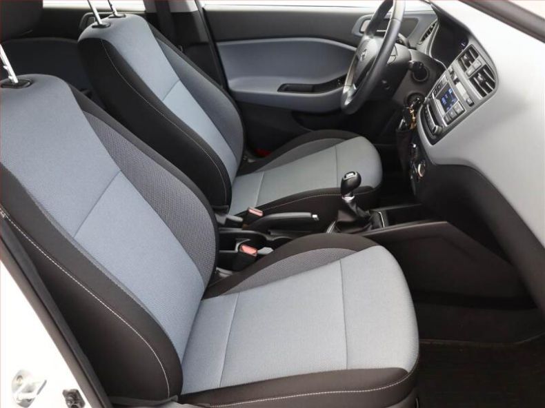 Hyundai i20 - hlavní fotka