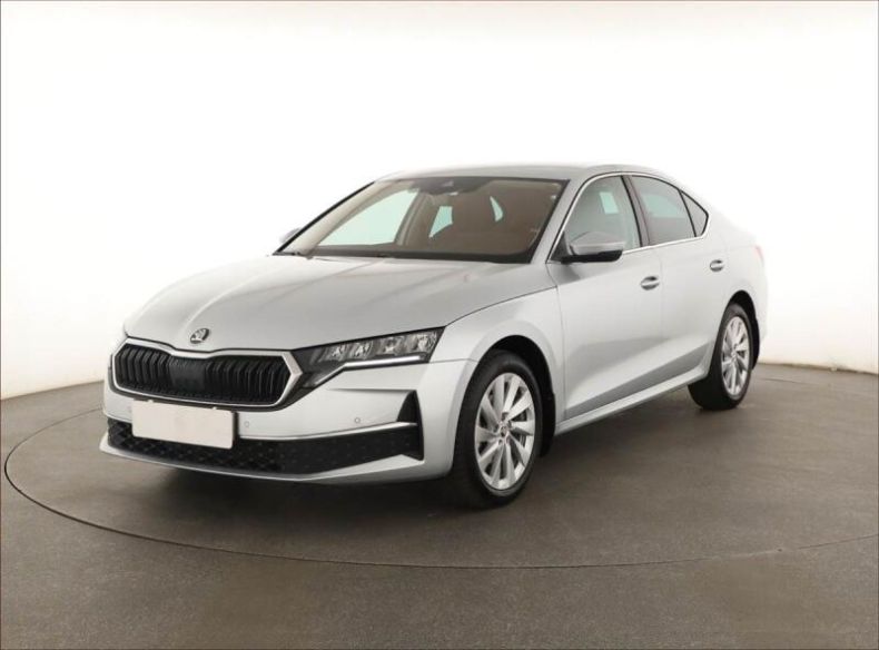 Škoda Octavia - hlavní fotka
