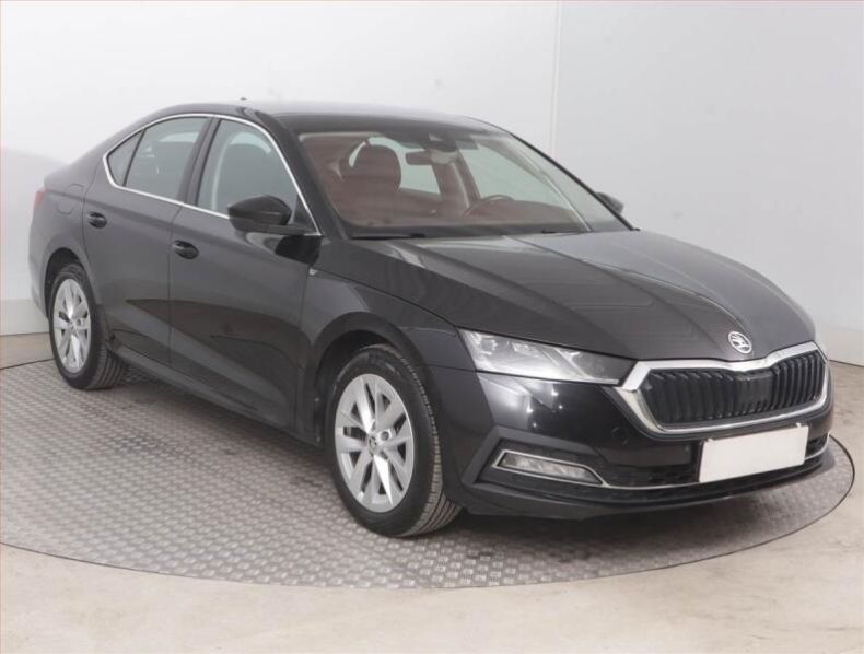 Škoda Octavia - hlavní fotka