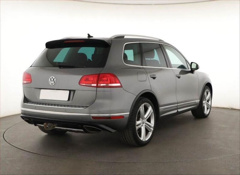 Volkswagen Touareg - hlavní fotka