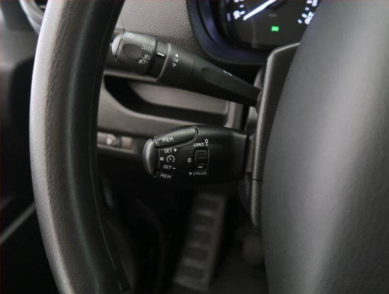 Opel Vivaro - hlavní fotka