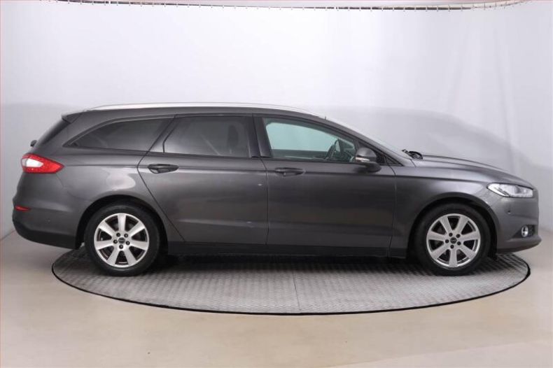 Ford Mondeo - hlavní fotka