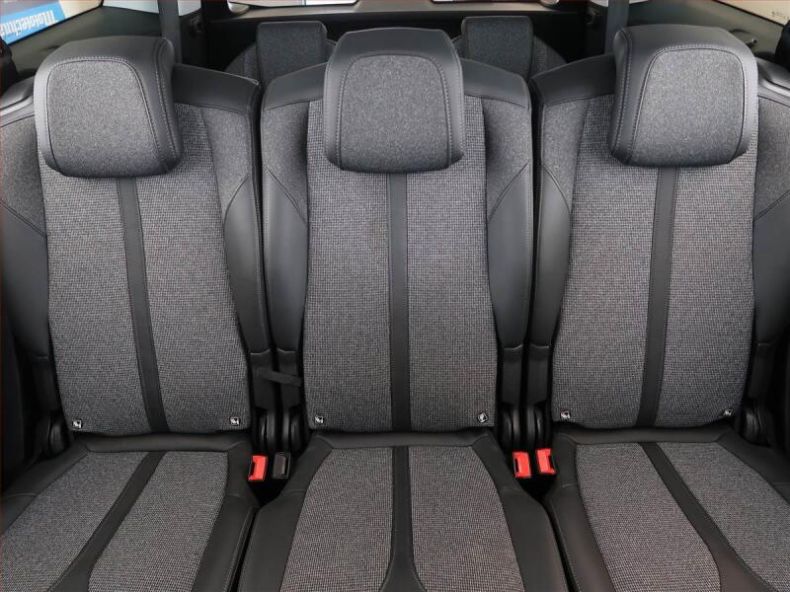 Peugeot 5008 - hlavní fotka