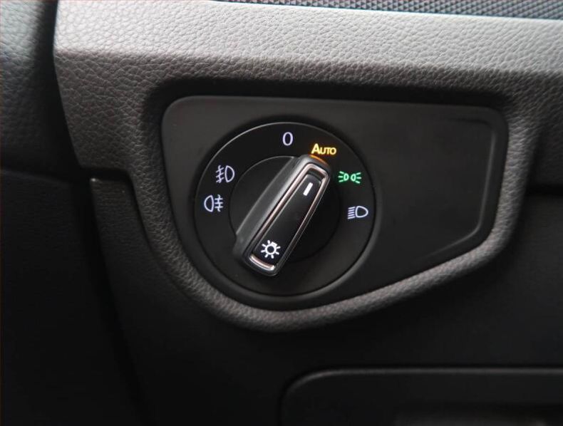 Volkswagen Touran - hlavní fotka