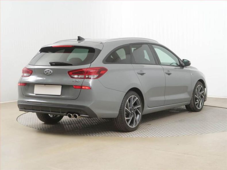 Hyundai i30 - hlavní fotka